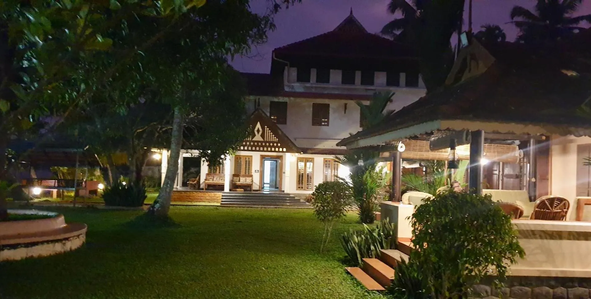 Champakulam The Pamba Heritage Villa בית הארחה