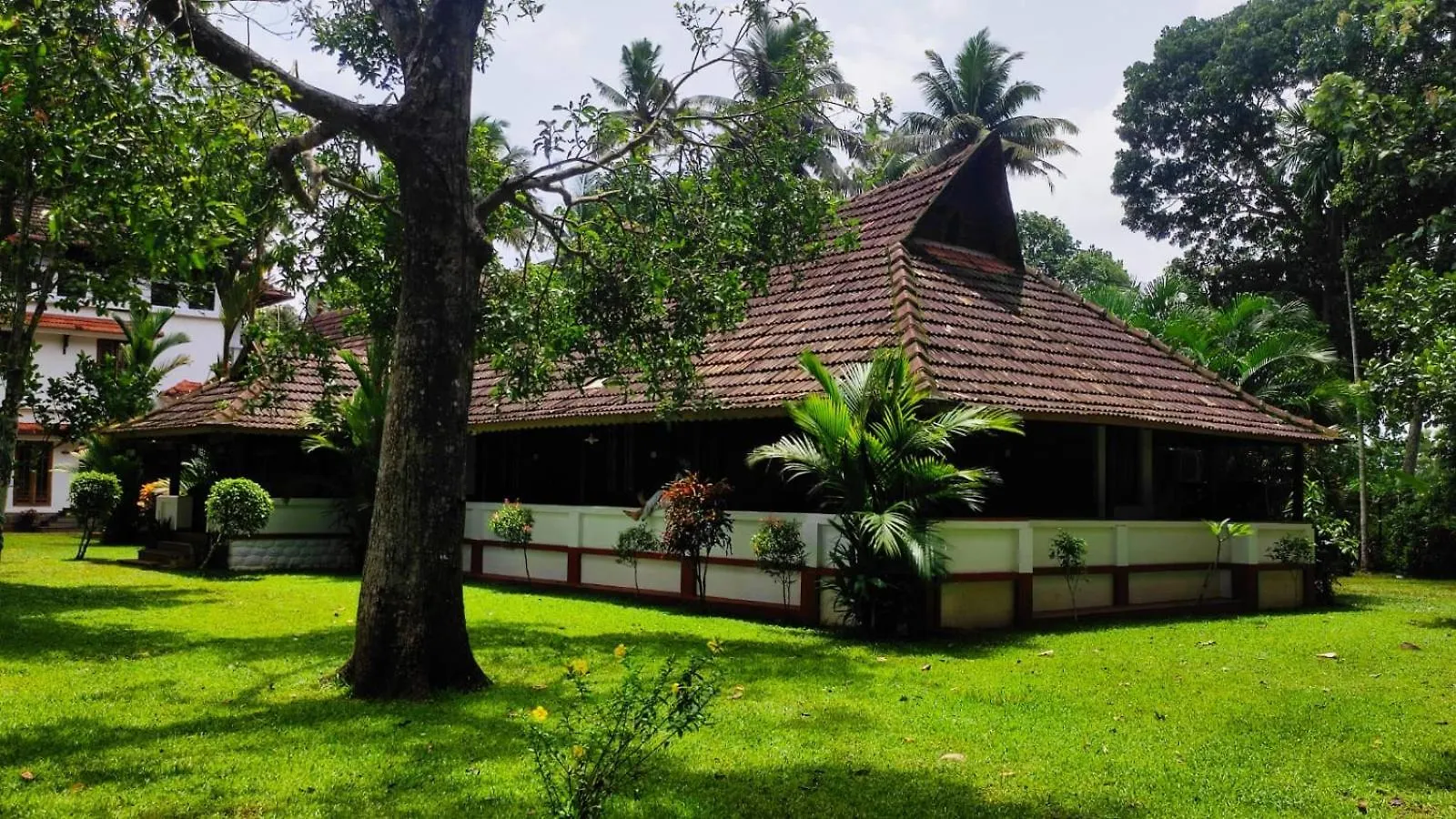 Champakulam The Pamba Heritage Villa בית הארחה